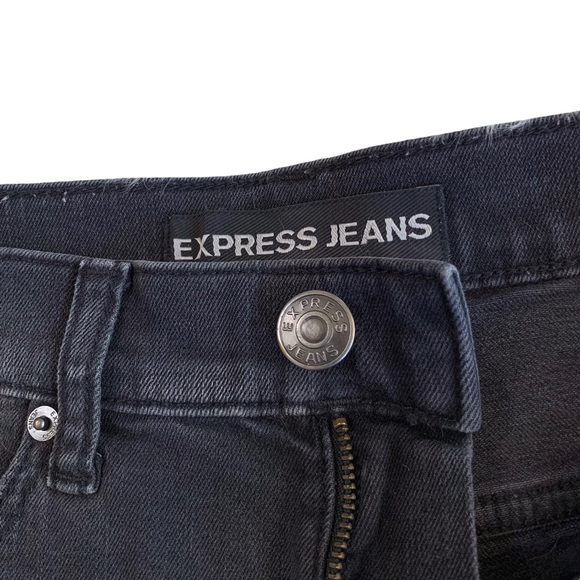 EXPRESS DISTRESSED HIGH-RISE JEAN SHORTS - Picture 7 of 14